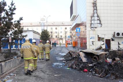 Кемерово. Здание торгового центра `Зимняя вишня`, где произошел пожар и погибли люди.