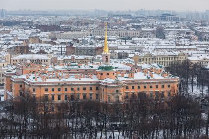 Санкт-Петербург.   Вид на город,  на Михайловский замок.