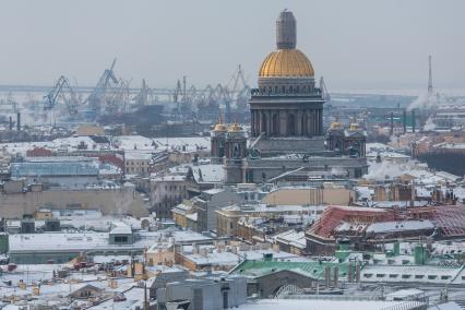 24.01.18 Санкт-Петербург.   Вид на город  и  на Исаакиевский собор.