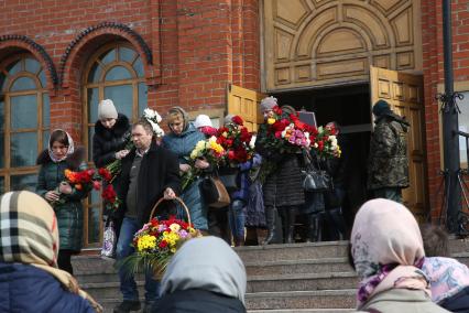 Диск 262. Кемерово Торговый Центр Зимняя Вишня март 2018 года После пожара венки траур похороны дети