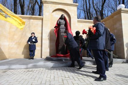 Ставрополь. Открытие  памятника  кавалеру трех Орденов Славы Матрене Наздрачевой  возле Краевой больницы Ставрополя.