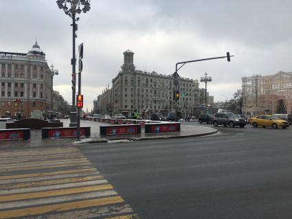 Москва. Вид  на дом #17 на Тверской улице.