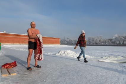 Санкт-Петербург. Любитель зимнего плавания .