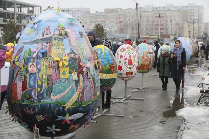 Барнаул. Выставка декоративных пасхальных яиц.