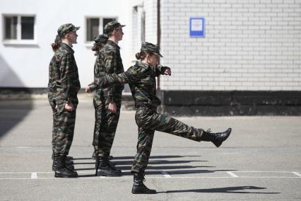 Ставрополь. Смотр  строевой подготовки отрядов  юнармейцев.