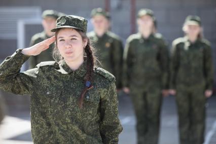 Ставрополь. Смотр  строевой подготовки отрядов  юнармейцев.