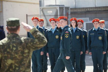 Ставрополь. Смотр  строевой подготовки отрядов  юнармейцев.