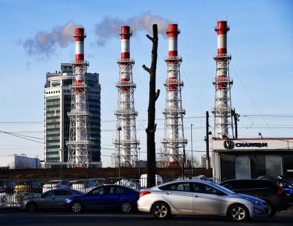 Москва.  Трубы ТЭЦ на Волоколамском шоссе.