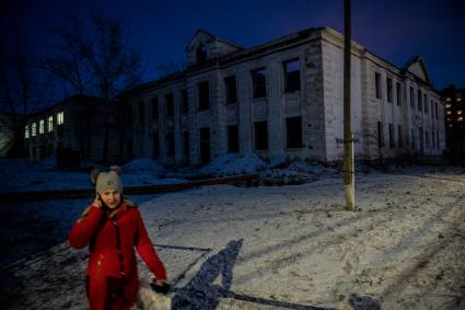 Забайкальск. Здание сгоревшей школы.