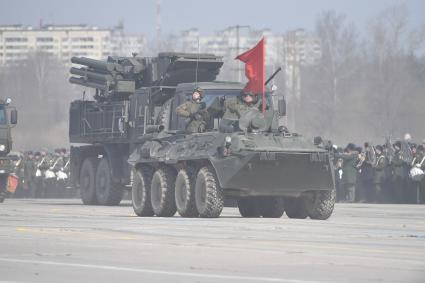 Московская область, Алабино.  Бронетранспортер БТР-82А на репетиции военного парада, посвященного 73-й годовщине Победы в Великой Отечественной войне.