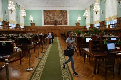 Москва. Посетители в читальном зале  Российской государственной библиотеки в рамках акции `Библионочь-2018`.