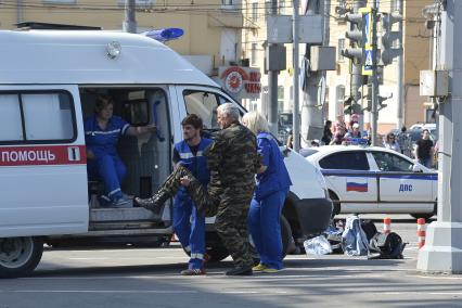 Тула.  Оказание медицинской помощи кадетам и суворовцам во время  репетиции военного парада, посвященного 73-й годовщине Победы в Великой Отечественной войне.