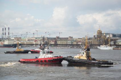 Санкт-Петербург. Репетиция парада буксиров на Неве.