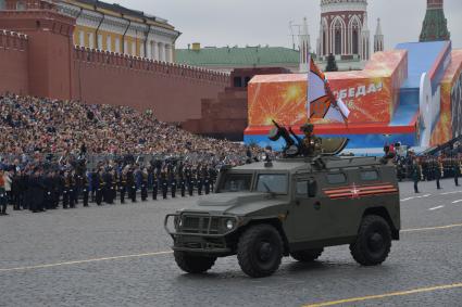 Москва. Бронеавтомобиль `Тигр-М` на Красной площади во время генеральной репетиции военного парада, посвященного 73-й годовщине Победы в Великой Отечественной войне.