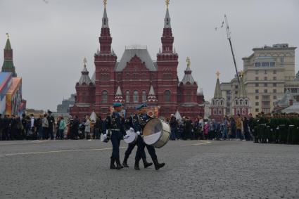 Москва. Во время генеральной репетиции парада на Красной площади, посвященного 73-й годовщине Победы в Великой Отечественной войне.