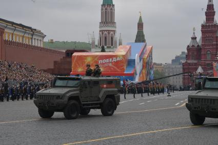 Москва. Бронеавтомобиль повышенной защищенности `Тайфун-К` 4х4 на Красной площади во время генеральной репетиции военного парада, посвященного 73-й годовщине Победы в Великой Отечественной войне.