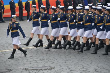 Москва. Военнослужащие парадных расчетов во время генеральной репетиции парада на Красной площади, посвященного 73-й годовщине Победы в Великой Отечественной войне.