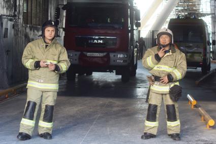 Самара. Пожарные на стадионе `Самара Арена`.