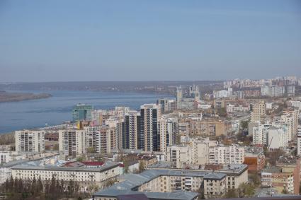 Самара. Вид со смотровой  площадки, которая открылась  на новом здании Железнодорожного вокзала.