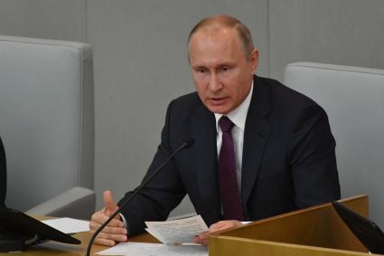 Москва. Президент России Владимир Путин на пленарном заседании Государственной думы РФ, где будет рассмотрен вопрос об утверждении Д. Медведева на должность премьер-министра России.