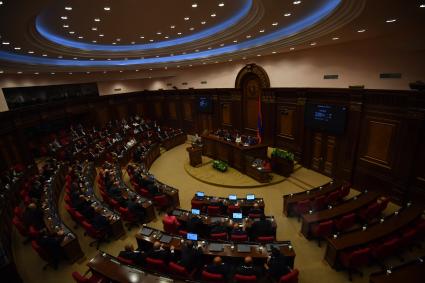 Армения, Ереван. Специальное заседание парламента по избранию премьер-министра.