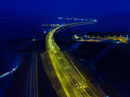 Тамань. Открытие автомобильного движения по Крымскому мосту через Керченский пролив.