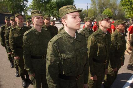 Самара. Призывники перед отправкой на службу в Президентский полк.