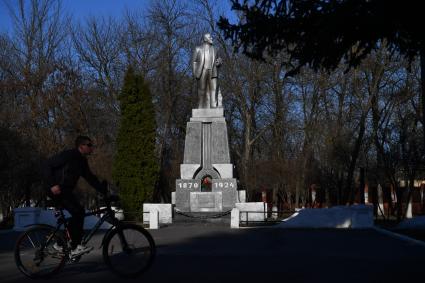 Балашов. Памятник Владимиру Ленину в центре города.