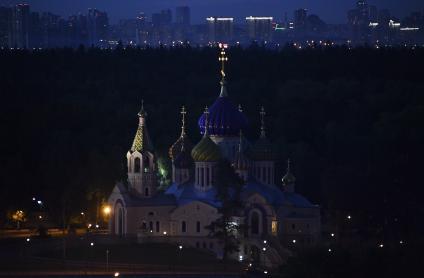 Московская область, Переделкино. Вид на Храм Спаса Преображения  Патриаршего Подворья.