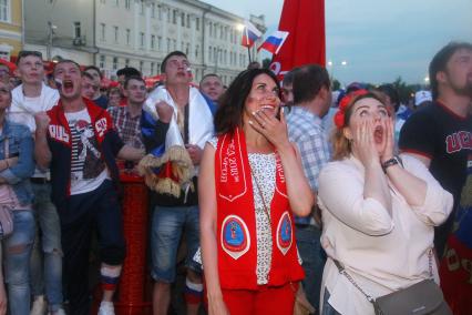 Нижний Новгород. Российские болельщики во время чемпионата мира по футболу  - 2018.