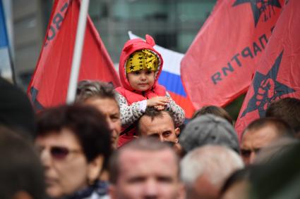 Москва.   Участники митинга оппозиции   `За свободную Россию без репрессий и произвола` на проспекте Академика Сахарова.