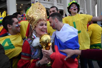 Москва. Болельщики перед началом  матча  группового этапа чемпионата мира по футболу между сборными России и Саудовской Аравии.