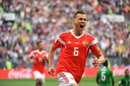 Москва. Игрок Российской сборной Денис Черышев #6 во время матча группового этапа чемпионата мира по футболу между сборными России и Саудовской Аравии.