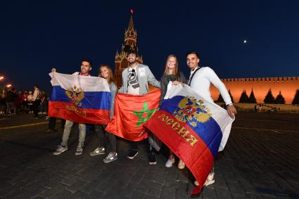 Москва. Болельщики чемпионата мира по футболу 2018 на Красной Площади.