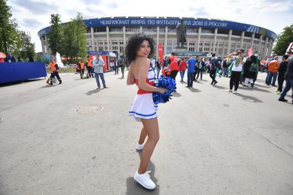 Москва. У стадиона `Лужники` перед началом матча группового этапа чемпионата мира по футболу - 2018 между сборными командами России и Саудовской Аравии.