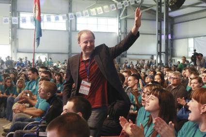 Барнаул. Временно исполняющий обязанности губернатора Алтайского края Виктор Томенко на  Х Международном молодежном управленческом форумае `Алтай. Точки Роста - 2018`.