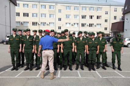 Ставрополь.  Призывники перед отправкой на службу.