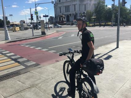 Москва. Велопатруль ЦОДД (Центра организации дорожного движения) на Бульварном кольце.