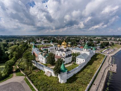 Кострома. Свято-Троицкий Ипатьевский монастырь.