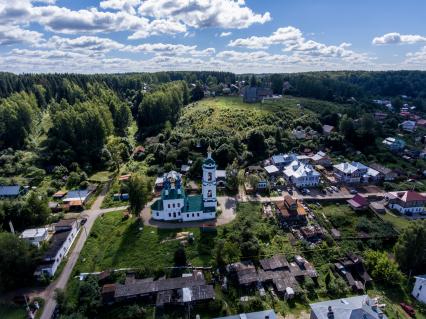 Плес. Вид на город с высоты птичьего полета.