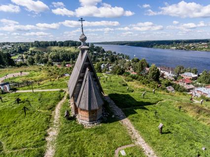 Плес. Церковь Воскресения Христова на горе Левитана.