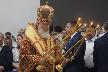 Свердловская область. Алапаевск. Патриарх Кирилл во время освящения храма Федоровской иконы Божией Матери, построенного на территории мужского монастыря, у места, где в июле 1918 года были убиты члены Дома Романовых