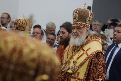 Свердловская область. Алапаевск. Патриарх Кирилл во время освящения храма Федоровской иконы Божией Матери, построенного на территории мужского монастыря, у места, где в июле 1918 года были убиты члены Дома Романовых