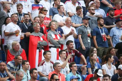 Санкт-Петербург. Болельщики сборной Англии во время матча за третье место чемпионата мира по футболу - 2018 между сборными командами Бельгии и Англии.