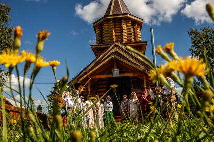 Кинешма. Прихожане на празднике святого Василия Кинешемского.