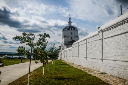 Татарстан, с. Свияжск. Свияжский Успенский монастырь.