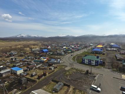 Остров Итуруп, Курильск. Вид на город с высоты.