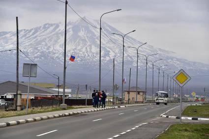 Остров Итуруп, Курильск. Одна из улиц города.