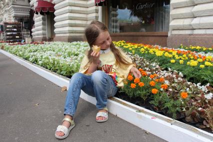 Москва. Фестиваль цветов в ГУМе.