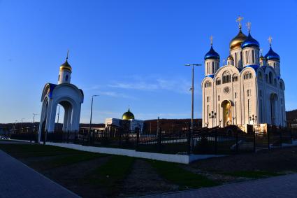 Сахалин, Южно-Сахалинск. Вид кафедральный собор Рождества Христова.